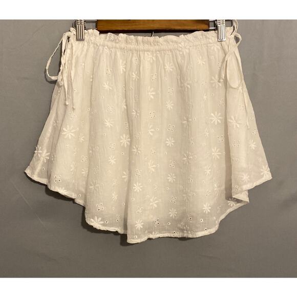 NWT Aerie Eyelet Embroidered Mini White Lined Skirt Size Small Side Ties Beachy - Picture 1 of 7